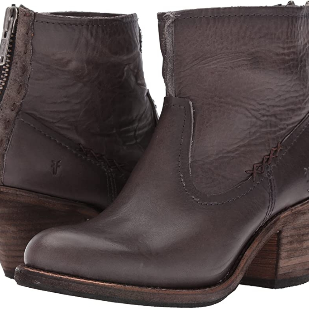Frye Leslie Artisan Short booties